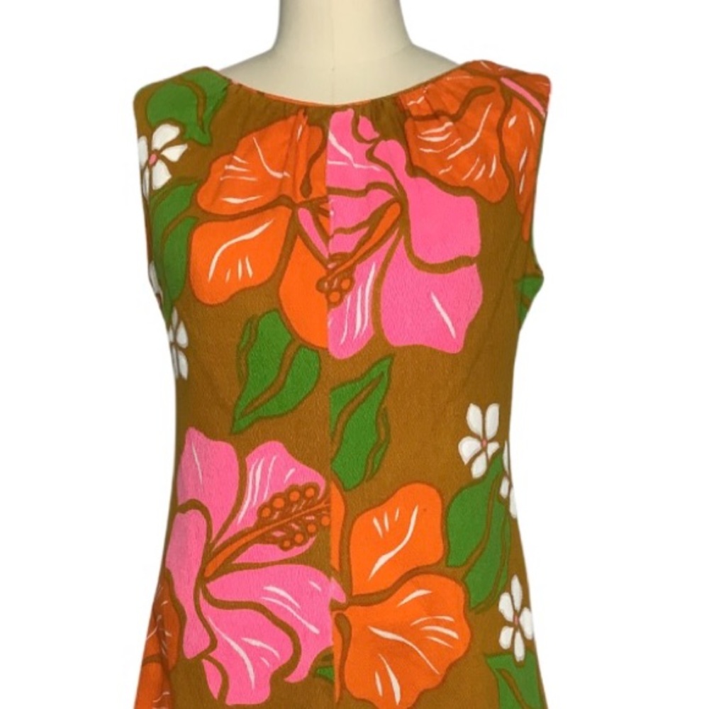 Vintage Kehaulani Retro Sleeveless Shift Dress